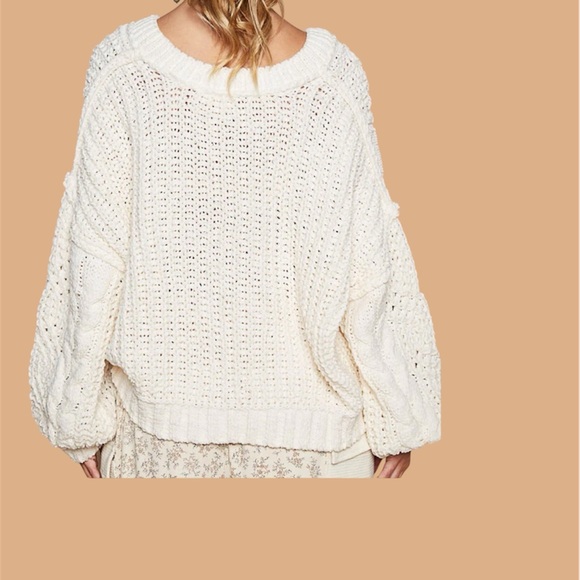 POL Ivory Cable Knit V-Neck Sweater - Picture 2 of 5